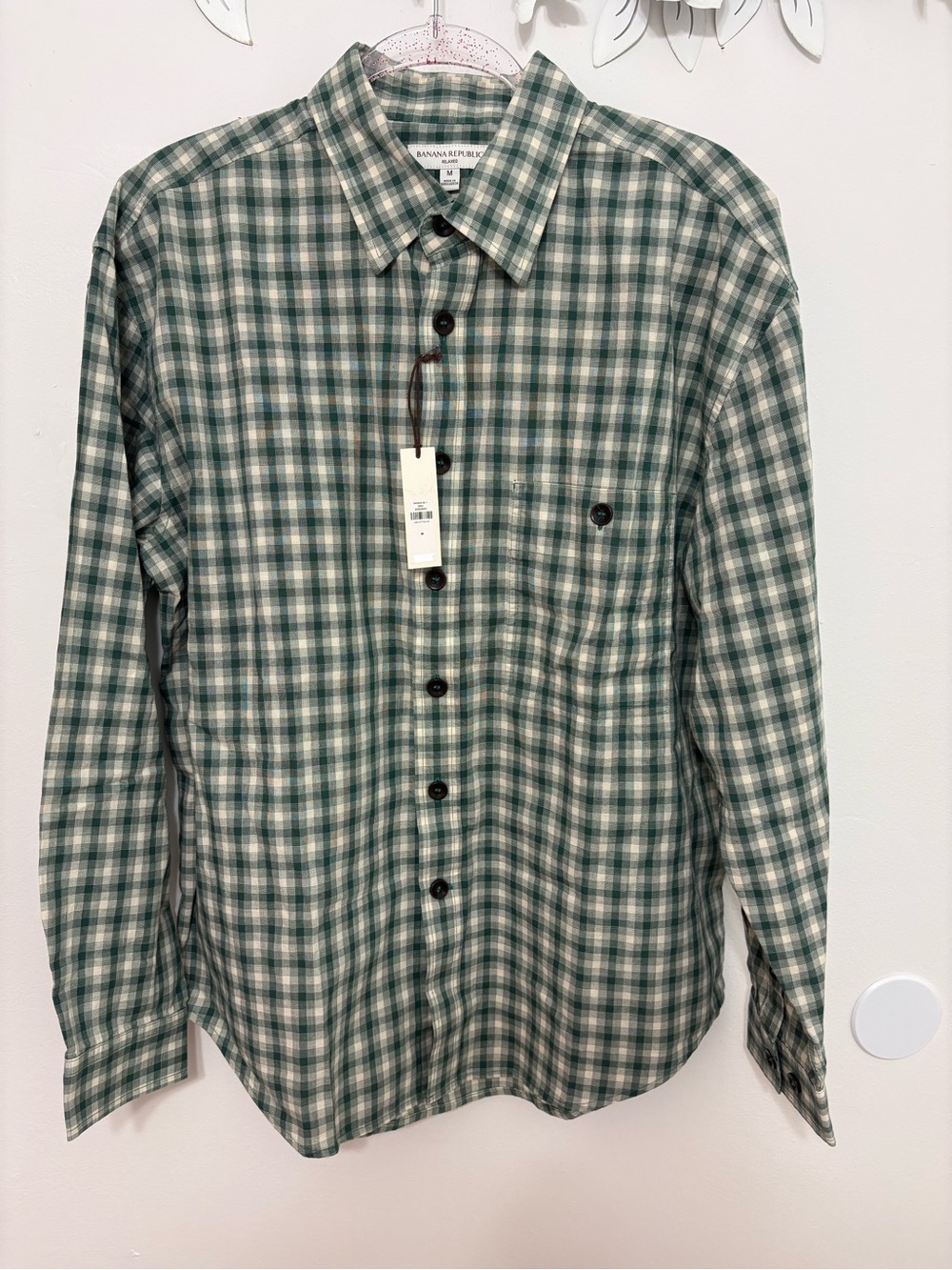 Banana Republic Green and White Plaid Button-Down Shirt Size M